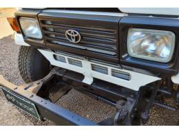 TOYOTA - BANDEIRANTE - 1996/1997 - Branca - R$ 117.200,00